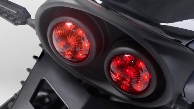 Ray 7.7 : Ηλεκτρικό Scooter με επιδόσεις 300αριού 